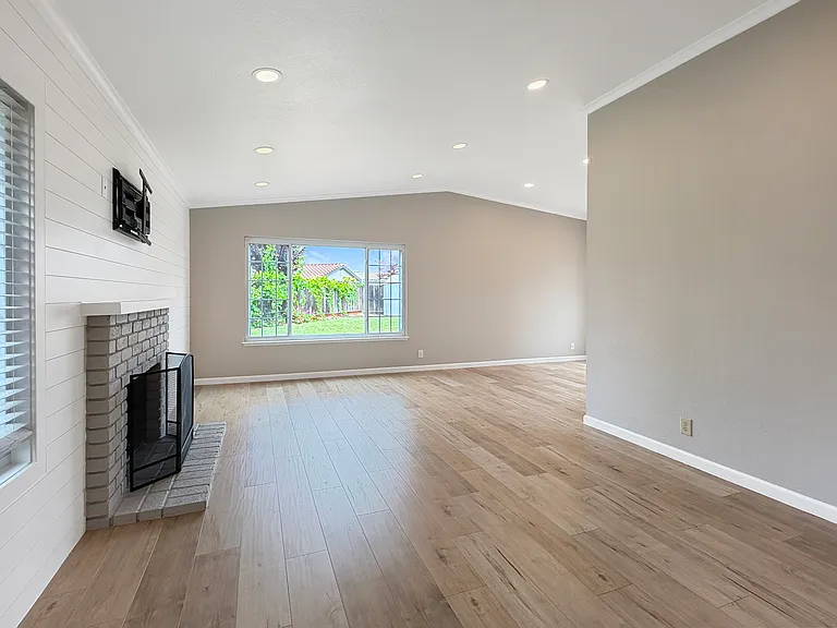 5935 Woodbine Pl — Photo 30