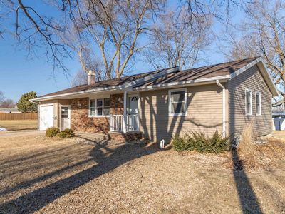 305 F Ave, Grundy Center, IA, 50638
