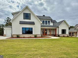 141 Palisade Dr, Rydal, GA 30171