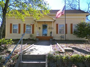 114 E South St, Overton, TX 75684