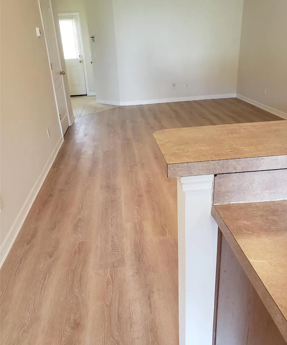 2 bed, 2.5 bath, 1268 sqft, $1,675 — Photo 4