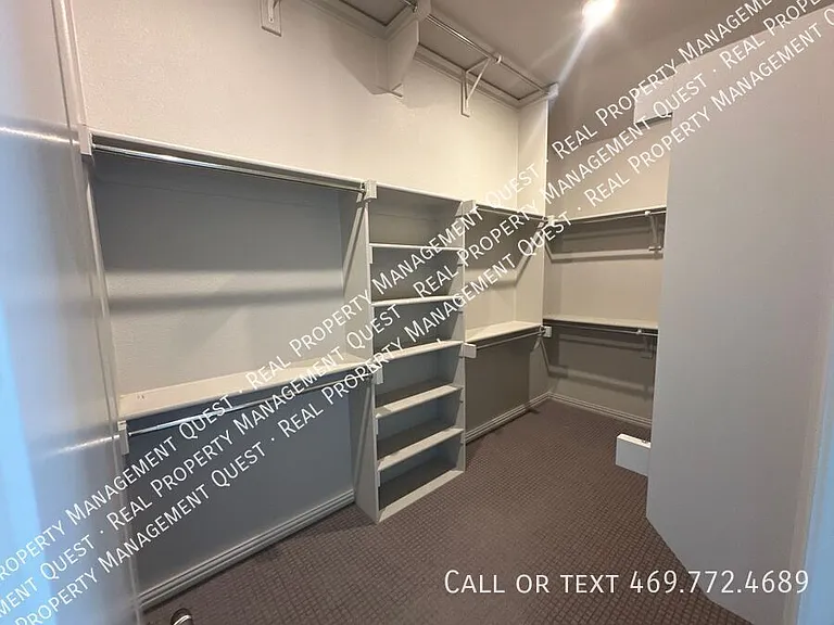 4553 Cypress Thorn Dr — Photo 11