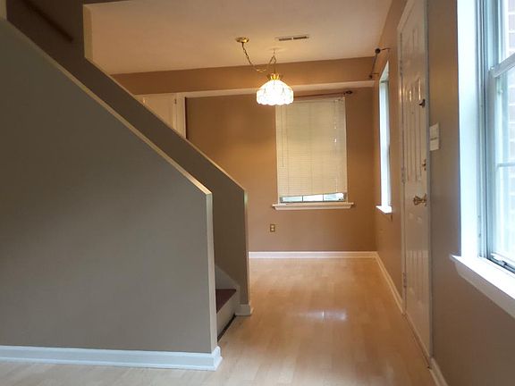 3rd image of 345 Charles St
