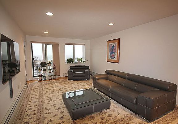 2nd image of 3080 W 1st St APT 703