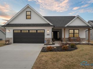 15107 Hickory Creek Ct, Perrysburg, OH 43551