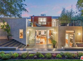 2458 Park Oak Dr, Los Angeles, CA 90068