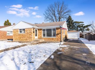 31 S Cumberland Pkwy, Des Plaines, IL 60016