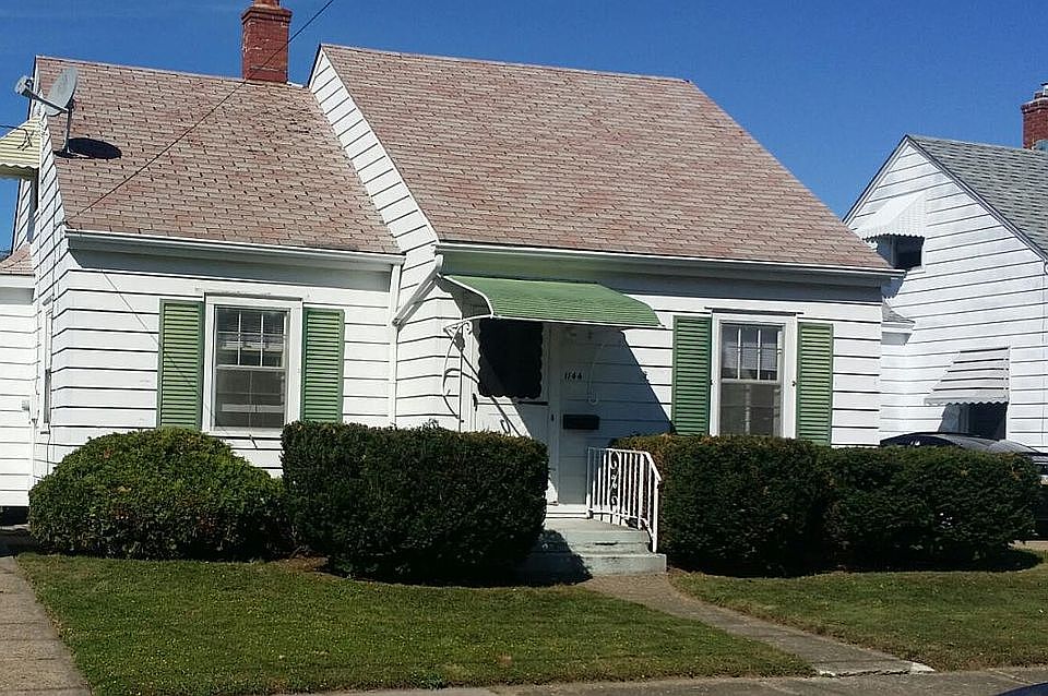 1st image of 1144 W 31st St