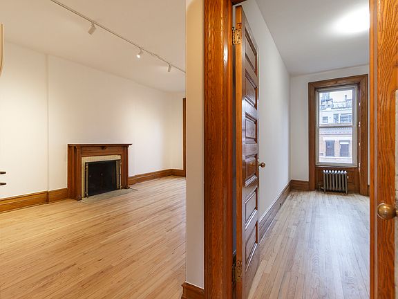 5th image of 58 W 70th St #4