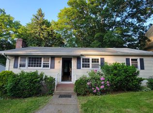 7 Hemlock St, West Haven, CT 06516