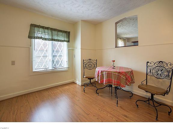 3rd image of 3719 Erie St