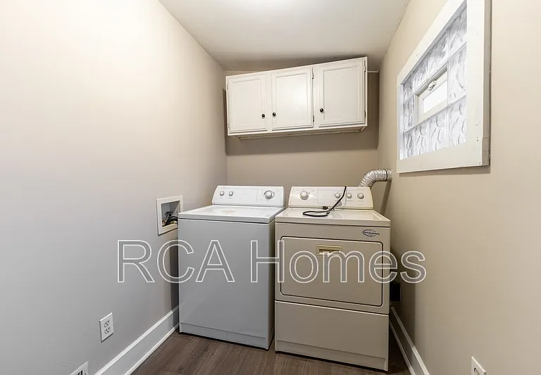 704 Sanders St — Photo 5