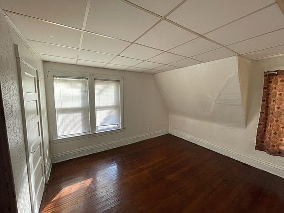 5th image of 302 N Central Ave