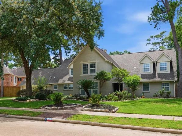 211 Faust Ln, Houston, TX 77024