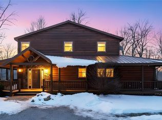 18028 Winterset Ln, Lore City, OH 43755