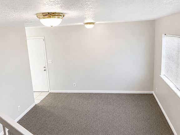 4th image of 781 N Valley View Dr APT 11