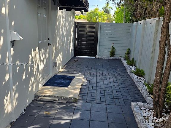 5th image of 9345 SW 46th Ter