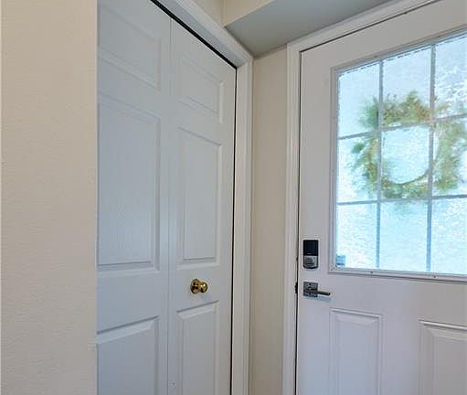 4th image of 212 Red Clover Ct