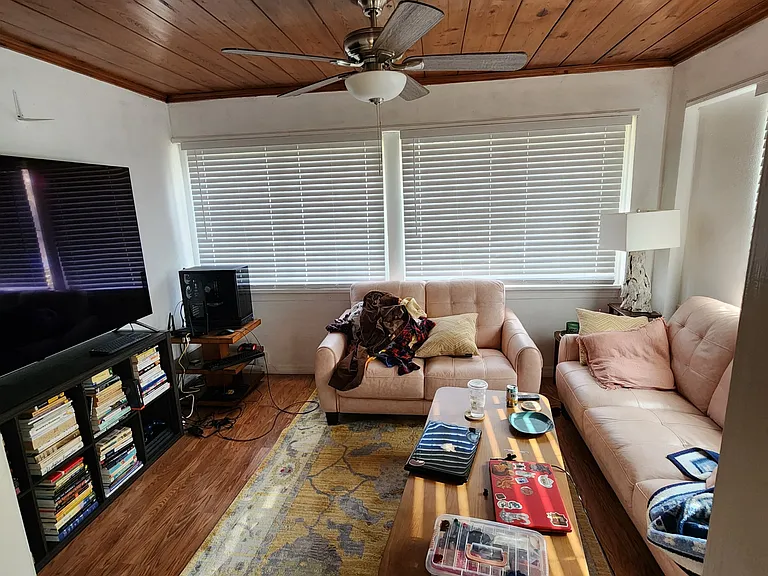 321 S Forest Ave — Photo 15