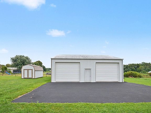 2nd image of 70 Tarter Ln