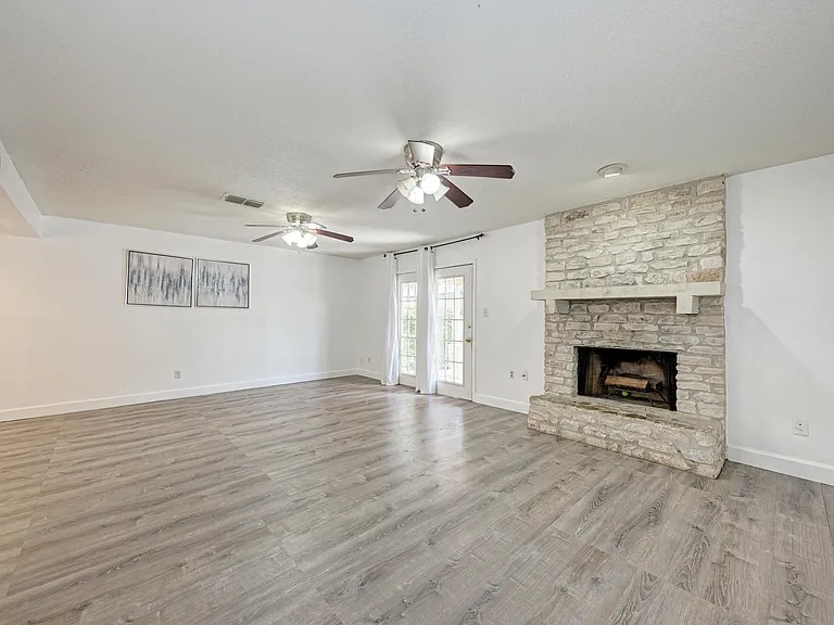 7917 Parliament Pl — Photo 11