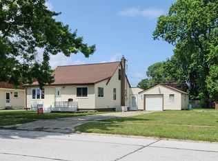 1921 Pine St, Port Huron, MI 48060