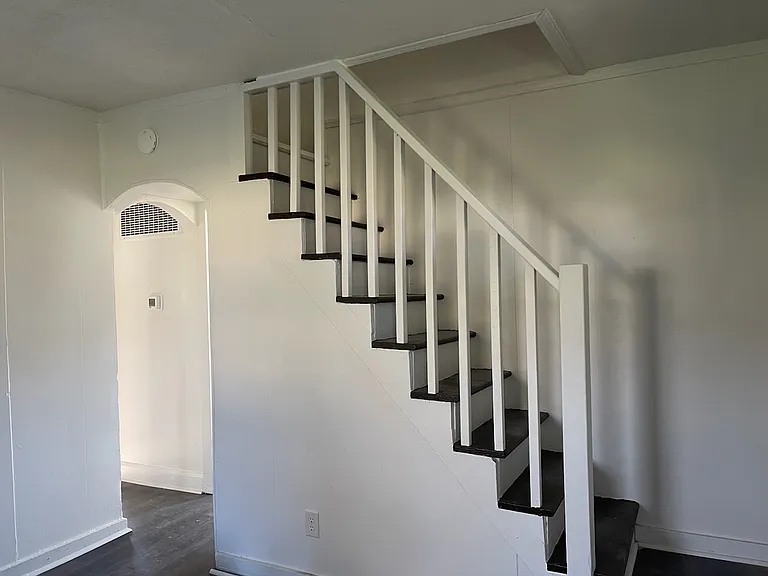 2201 E Harvard Ave — Photo 12