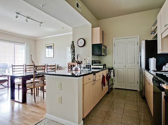 3rd image of 3225 Turtle Creek Blvd APT 824B