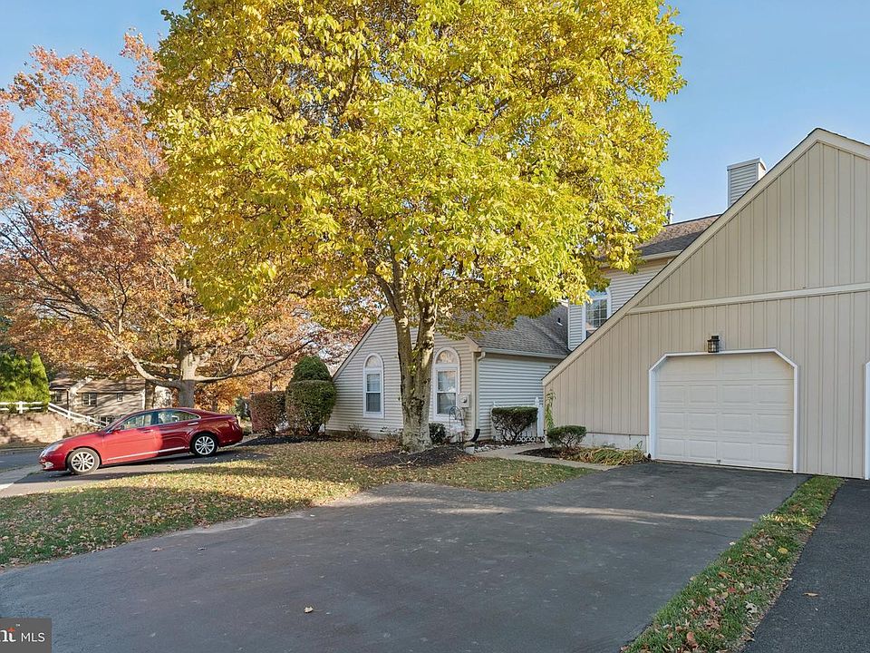 1st image of 1632 McNelis Dr