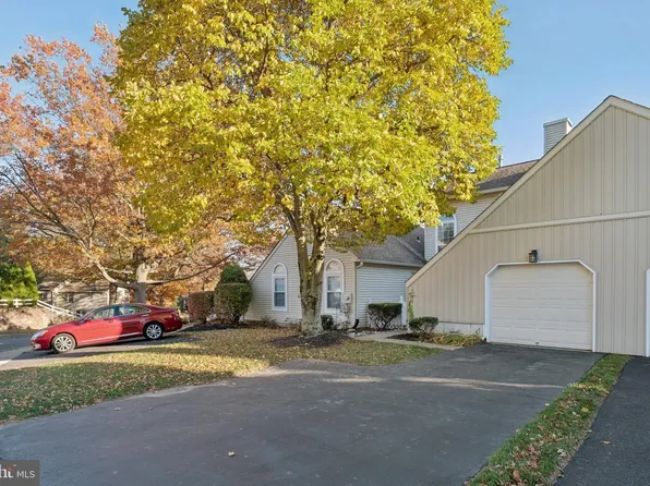 1632 McNelis Dr, Southampton, PA 18966