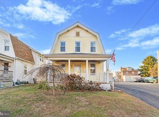 6 W Chelton Rd, Brookhaven, PA 19015