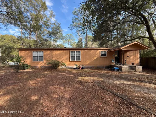 7208 Issac Williams St, Ocean Springs, MS 39564