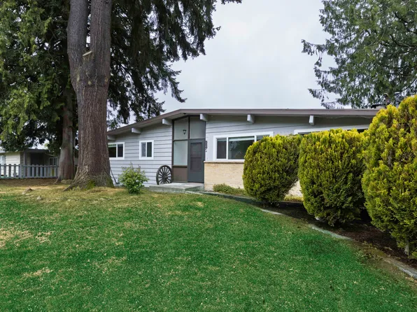 5627 213th St SW #A, Mountlake Terrace, WA 98043