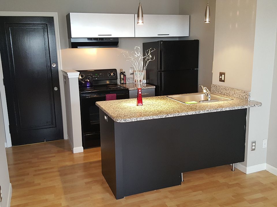 1st image of 310 W 6th St APT 207