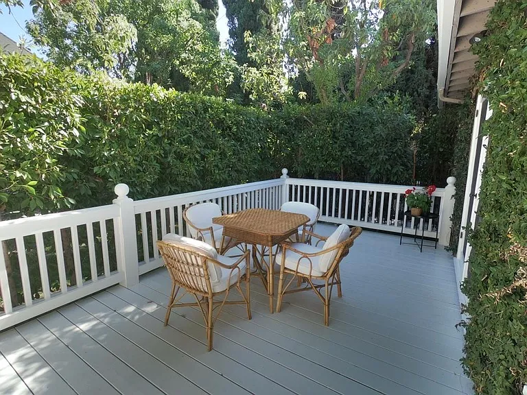 2285 N Beachwood Dr #12 — Photo 6