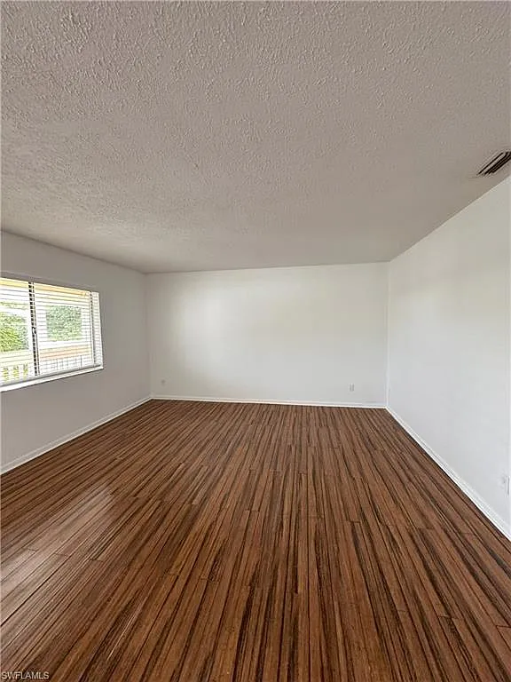 2 bed, 2.0 bath, 886 sqft, $1,600 — Photo 4