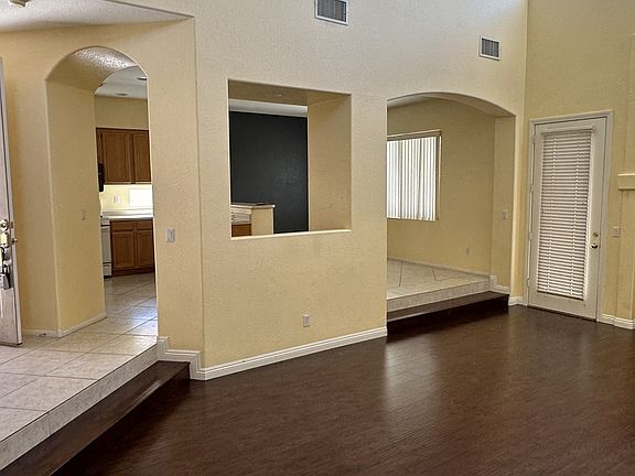 2nd image of 11136 Evvie Ln