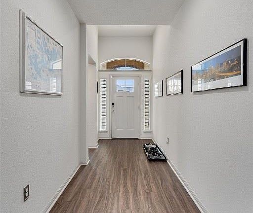 3rd image of 16709 Aventura Ave