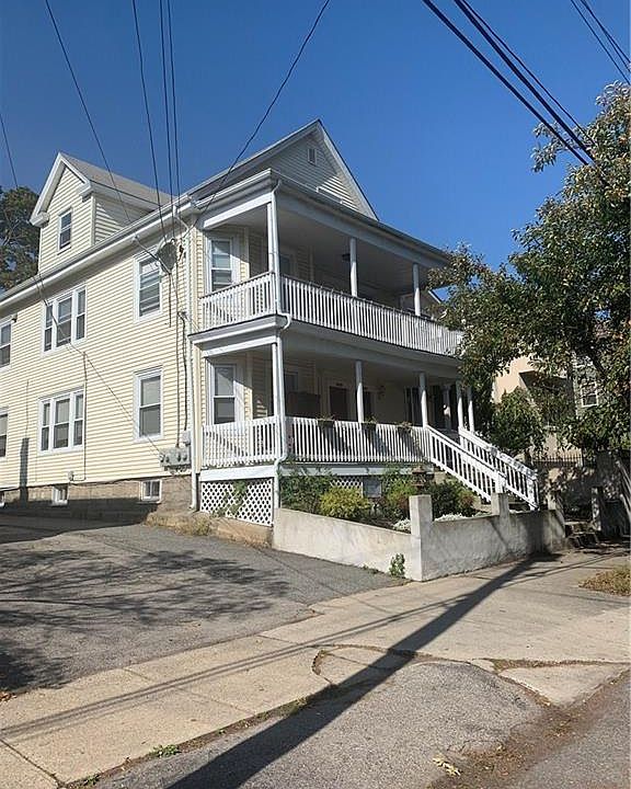2nd image of 1001 Narragansett Blvd