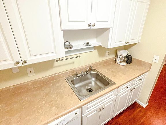 3rd image of 4335 Aegean Dr APT 252A