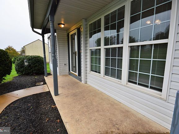 3rd image of 130 Quail Dr