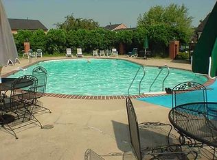 1126 Canterbury Ct APT B, Indianapolis, IN 46260