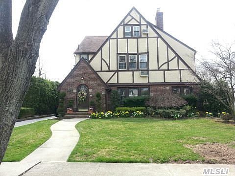 1st image of 90 Poplar St