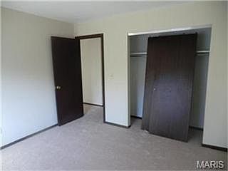 5th image of 4845 Oldenburg Ave
