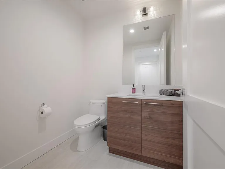 2103 Bayshore Blvd #802 — Photo 25
