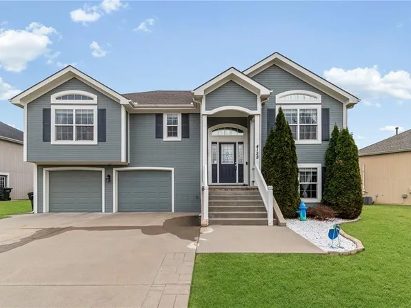 4128 Cades Cv, Leavenworth, KS 66048