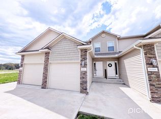 10507 Kane Dr, Kansas City, KS 66109