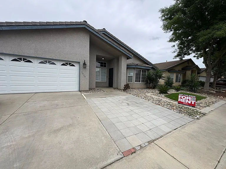 1040 N Sumter Ct — Photo 46