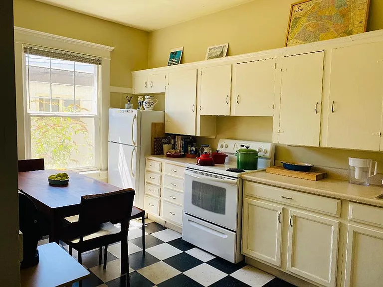 Abbey Park Apartments — Photo 10