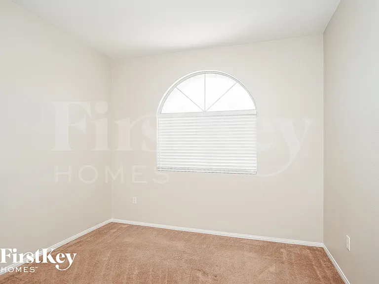 8136 Kokoma Dr — Photo 13